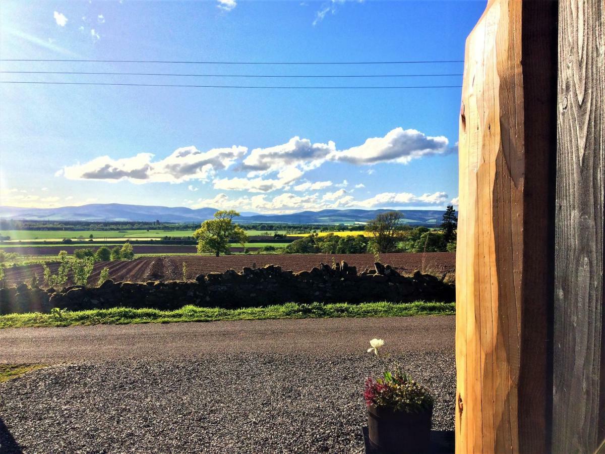 Rowanlea Lodge With Hot Tub Marykirk Exterior foto